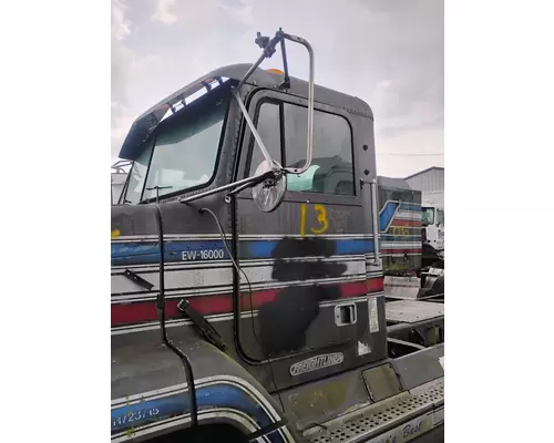 FREIGHTLINER FLD112 Cab