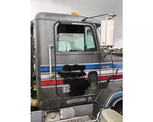 FREIGHTLINER FLD112 Cab