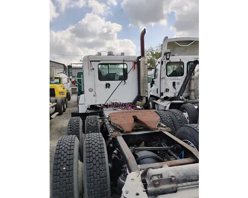 FREIGHTLINER FLD112 Cab