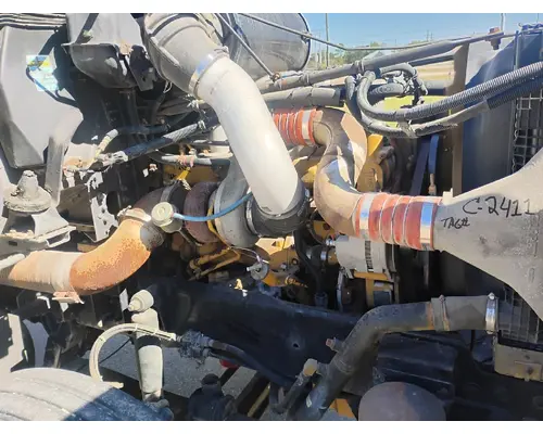 FREIGHTLINER FLD112 Complete Vehicle