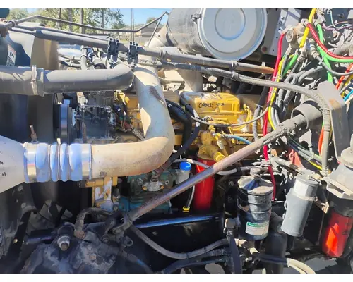 FREIGHTLINER FLD112 Complete Vehicle