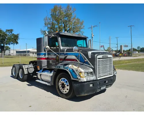 FREIGHTLINER FLD112 Complete Vehicle