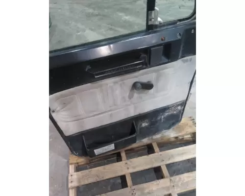 FREIGHTLINER FLD112 DOOR ASSEMBLY, FRONT