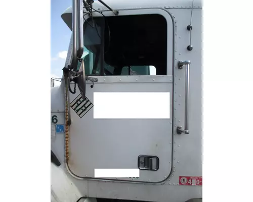 FREIGHTLINER FLD112 DOOR ASSEMBLY, FRONT