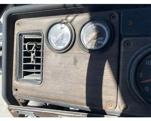 FREIGHTLINER FLD112 Dash Panel