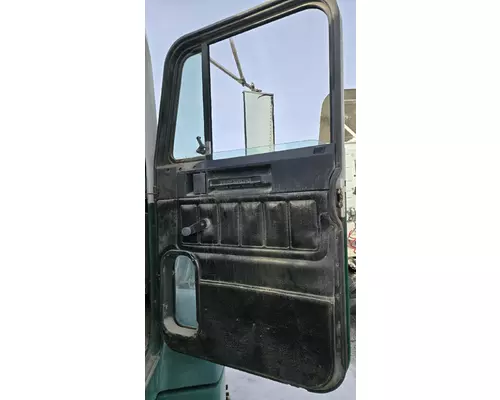 FREIGHTLINER FLD112 Door Assembly, Front