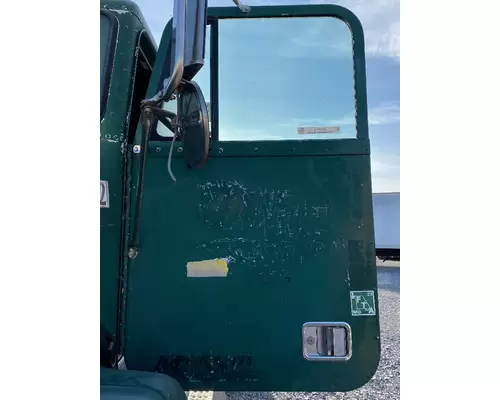 FREIGHTLINER FLD112 Door Assembly, Front