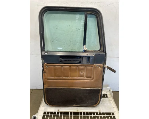 FREIGHTLINER FLD112 Door Assembly, Front