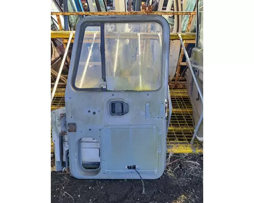 FREIGHTLINER FLD112 Door Assembly, Front