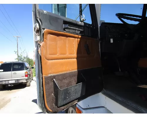 FREIGHTLINER FLD112 Door Assembly, Front