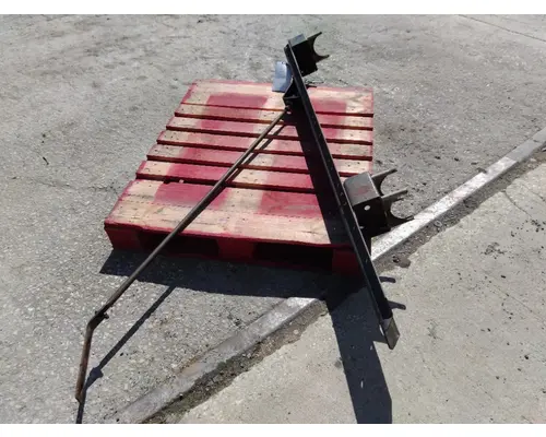 FREIGHTLINER FLD112 EXHAUSTMUFFLER BRACKET