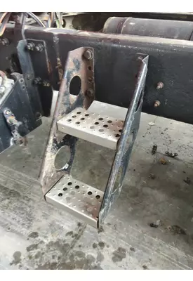 FREIGHTLINER FLD112 FRAME STEP