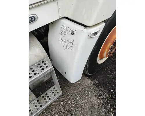 FREIGHTLINER FLD112 Fender Extension