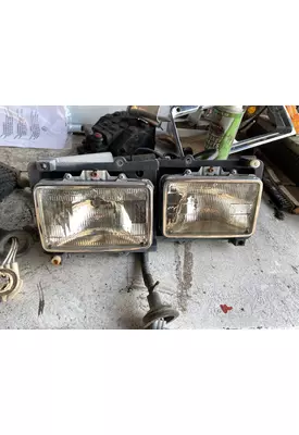 FREIGHTLINER FLD112 Headlamp Assembly