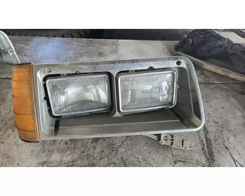 FREIGHTLINER FLD112 Headlamp Assembly