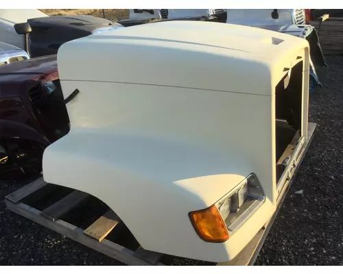 FREIGHTLINER FLD112 Hood