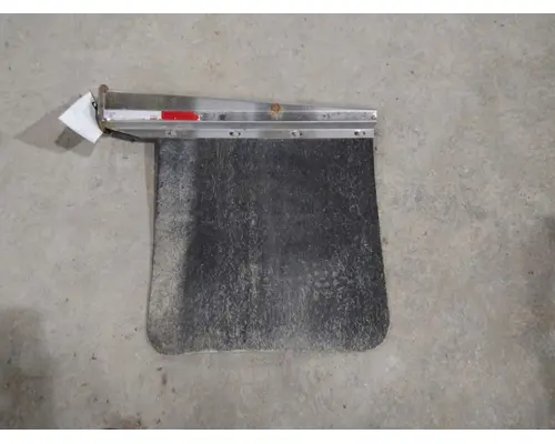 FREIGHTLINER FLD112 MUD FLAP HANGER