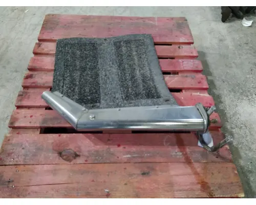 FREIGHTLINER FLD112 MUD FLAP HANGER