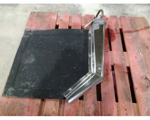 FREIGHTLINER FLD112 MUD FLAP HANGER