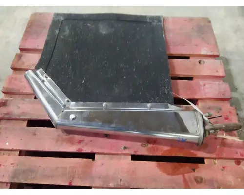 FREIGHTLINER FLD112 MUD FLAP HANGER
