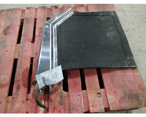 FREIGHTLINER FLD112 MUD FLAP HANGER