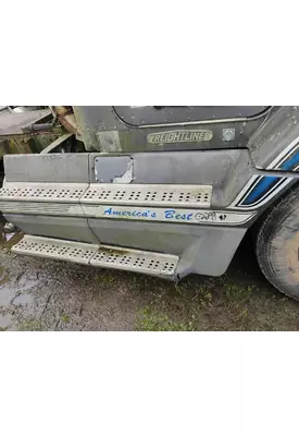 FREIGHTLINER FLD112 Side Fairing