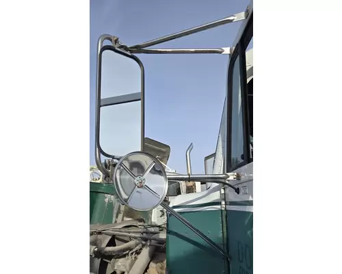 FREIGHTLINER FLD112 Side View Mirror