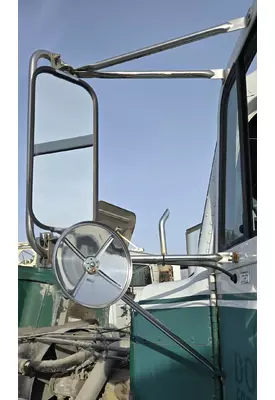 FREIGHTLINER FLD112 Side View Mirror