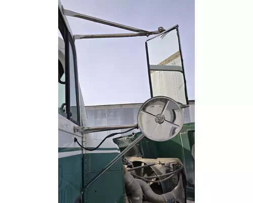 FREIGHTLINER FLD112 Side View Mirror