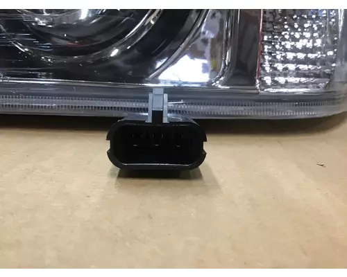 FREIGHTLINER FLD120 1987-2009 HEADLAMP ASSEMBLY