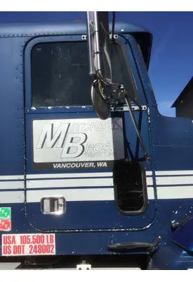 FREIGHTLINER FLD120 1988-2009 DOOR ASSEMBLY, FRONT