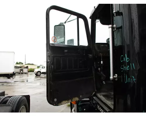FREIGHTLINER FLD120 1988-2009 DOOR ASSEMBLY, FRONT
