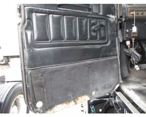 FREIGHTLINER FLD120 1988-2009 DOOR ASSEMBLY, FRONT