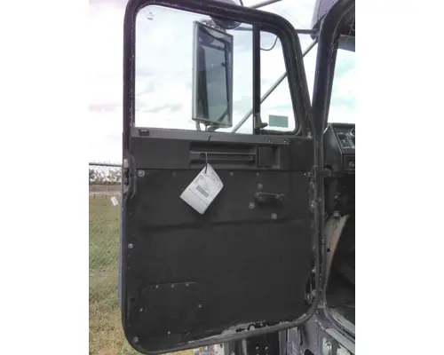 FREIGHTLINER FLD120 CLASSIC 1991-2009 DOOR ASSEMBLY, FRONT