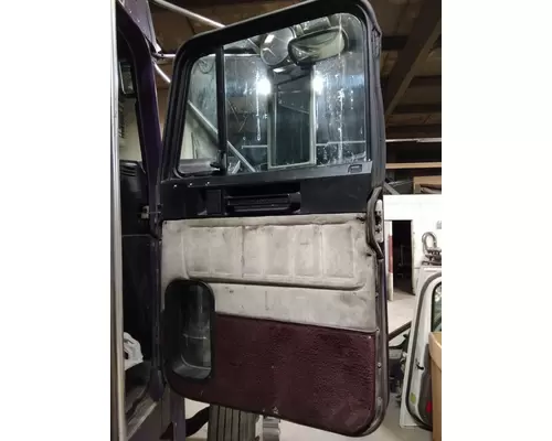 FREIGHTLINER FLD120 CLASSIC 1991-2009 DOOR ASSEMBLY, FRONT