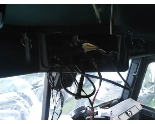 FREIGHTLINER FLD120 CLASSIC CAB