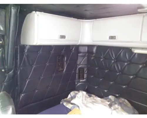 FREIGHTLINER FLD120 CLASSIC CAB