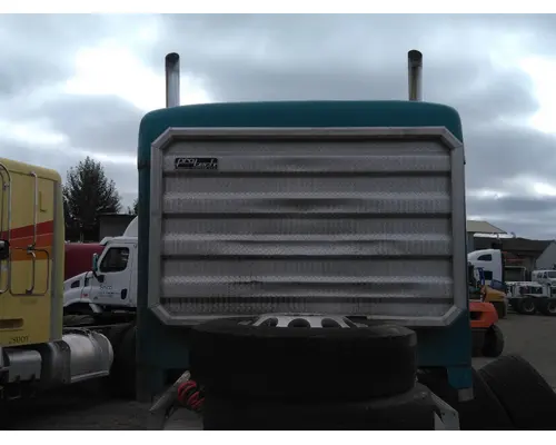 FREIGHTLINER FLD120 CLASSIC CAB