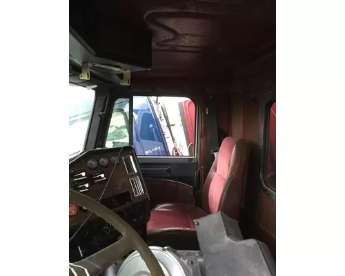 FREIGHTLINER FLD120 CLASSIC CAB