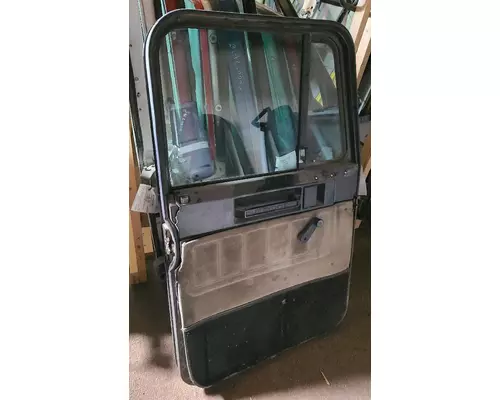 FREIGHTLINER FLD120 CLASSIC DOOR ASSEMBLY, FRONT