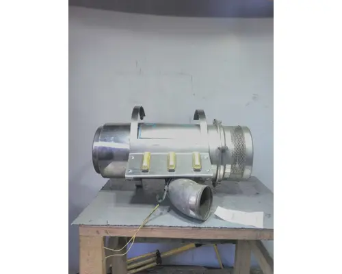 FREIGHTLINER FLD120 SD AIR CLEANER