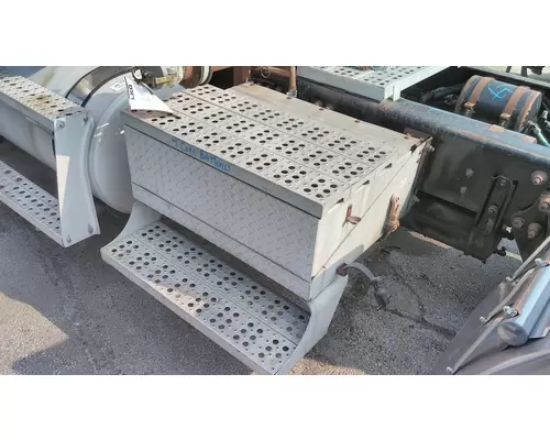 FREIGHTLINER FLD120 SD BATTERY BOX