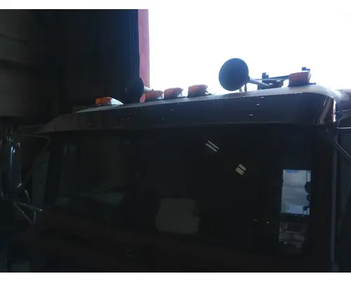 FREIGHTLINER FLD120 SD CAB CLIP