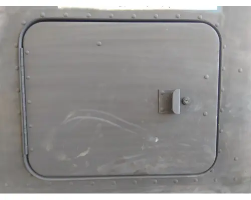 FREIGHTLINER FLD120 SD DOOR, COMPARTMENT