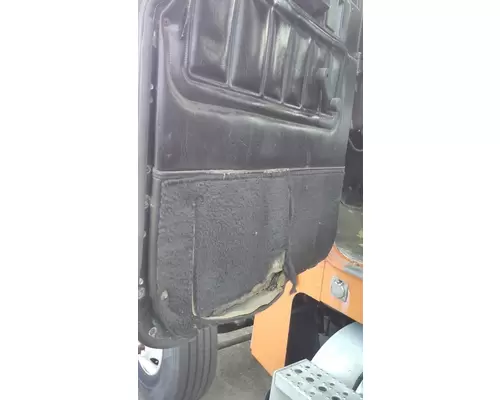 FREIGHTLINER FLD120 SD DOOR ASSEMBLY, FRONT