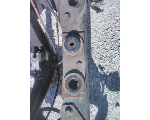 FREIGHTLINER FLD120 SD ENGINE MOUNTS, VEHICLE (FRONT)