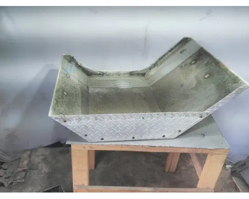 FREIGHTLINER FLD120 SD FENDER ASSEMBLY, REAR