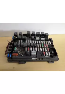 FREIGHTLINER FLD120 SD FUSE BOX