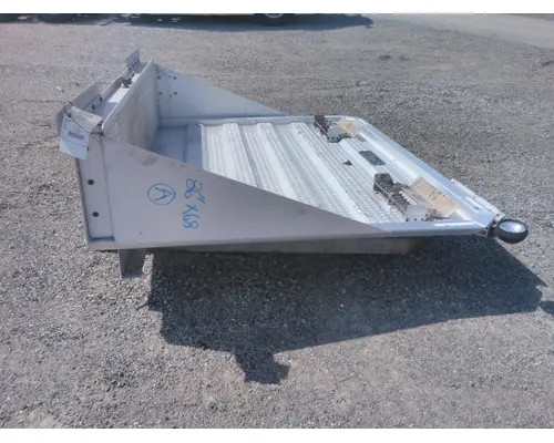 FREIGHTLINER FLD120 SD HEADACHE RACK