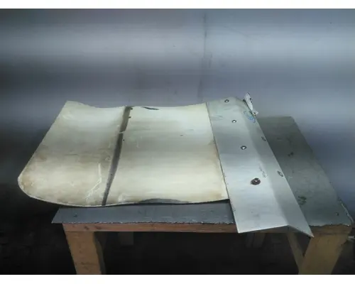 FREIGHTLINER FLD120 SD MUD FLAP HANGER